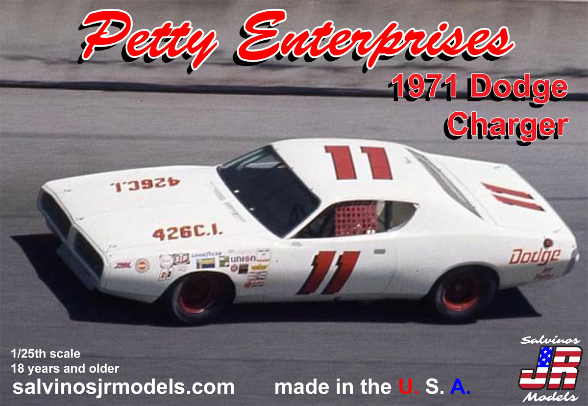 Salvinos JR Models PEDC1971DA 1:25 Flat Hood 1971 Dodge Charger Car Model Kit