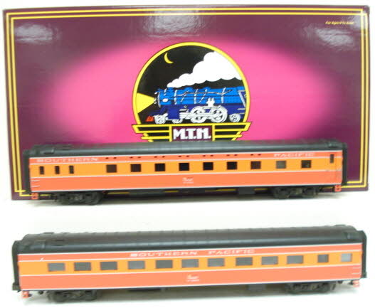 MTH 20-6686 O SP 70' Streamlined Sleeper/Diner Passenger Car Set (Set of 2) LN/Box