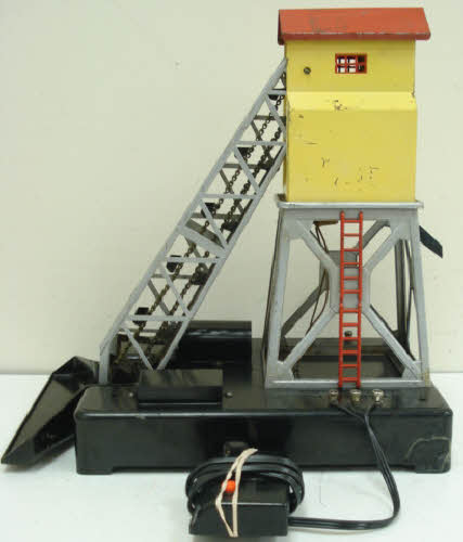 Lionel 97 Vintage O Operating Coal Elevator Loader VG