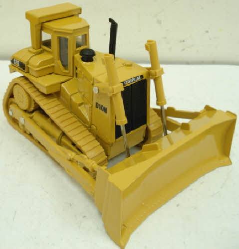 Ertl 2436 1:50 Scale Caterpillar D10N Track Type Tractor LN/Box