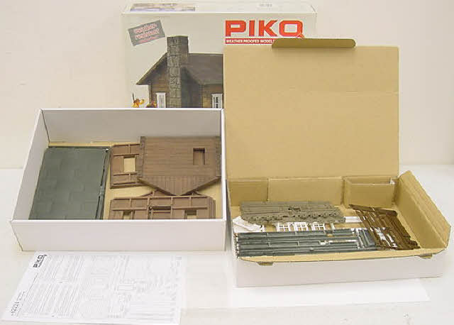 Piko 62224 G Scale Bunkhouse Building Kit LN/Box