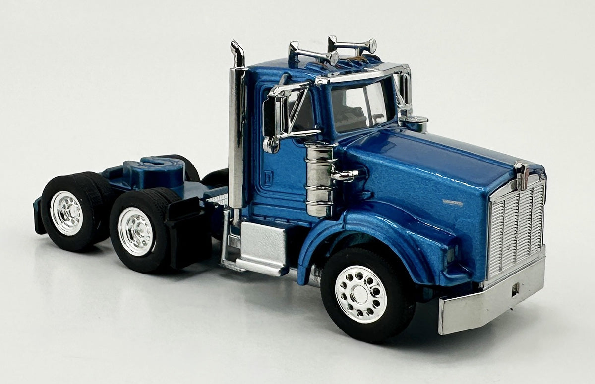 HO Logistics Replicas T80006 HO Metallic Blue Kenworth T800 with Daycab