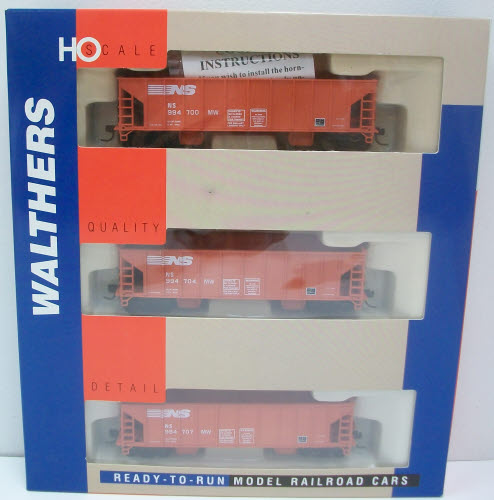 Walthers 932-34207 HO Scale Norfolk Southern Ballast Hopper 3-Pack