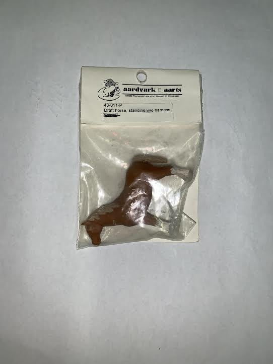 Aardvark Aarts 48-0011-P O Draft Horse Standing without Harness Figure