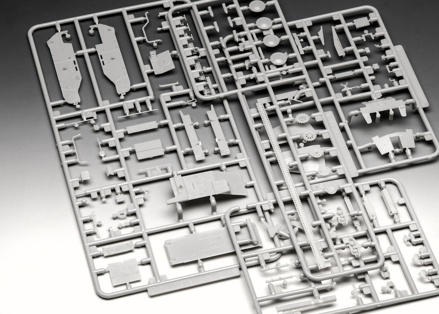 Revell of Germany 03316 1:72 Sd.Kfz. 138 Marder III Ausf. Military Tank Kit