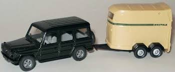 Wiking 06622 HO Mercedes With Westfalia Horse Trailer