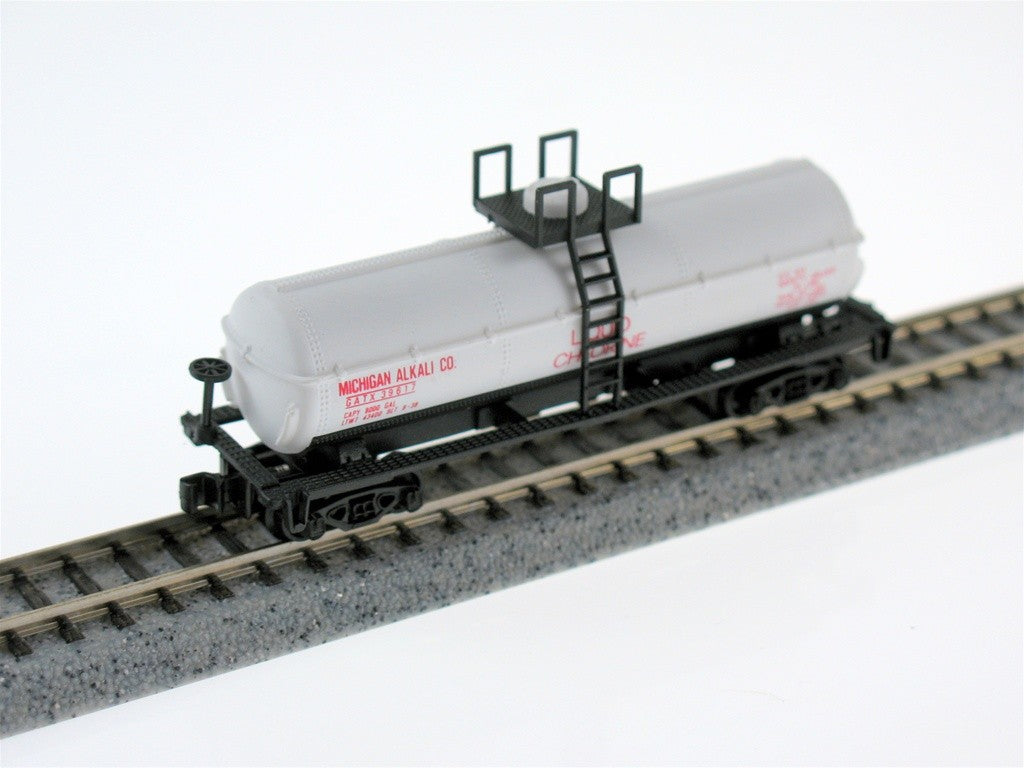 Model Power 83459 N Scale Michigan Alkali Co. 40' Chemical Tank Car #39617