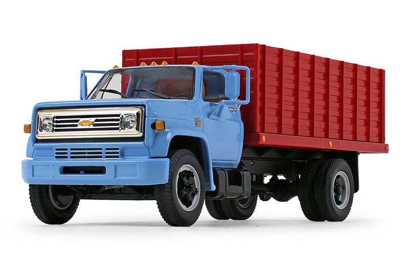 First Gear 10-4252 1:34 1970s Chevrolet C65 Blue/Red Grain Truck with Corn Load