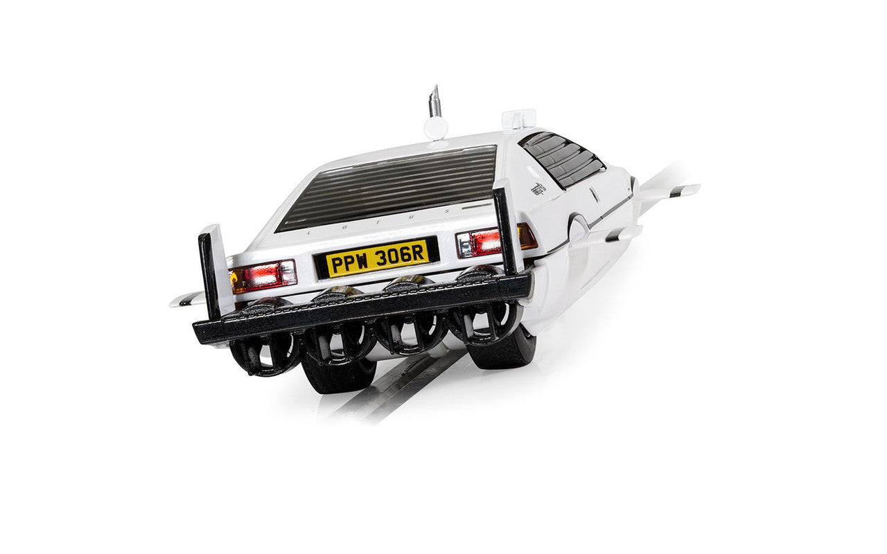 Scalextric C4359 1:32 James Bond The Spy Who Loved Me Lotus Esprit S1 Slot Car