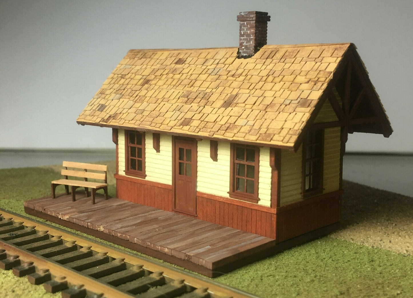 Motrak Models 83010 HO Little Depot Building Kit