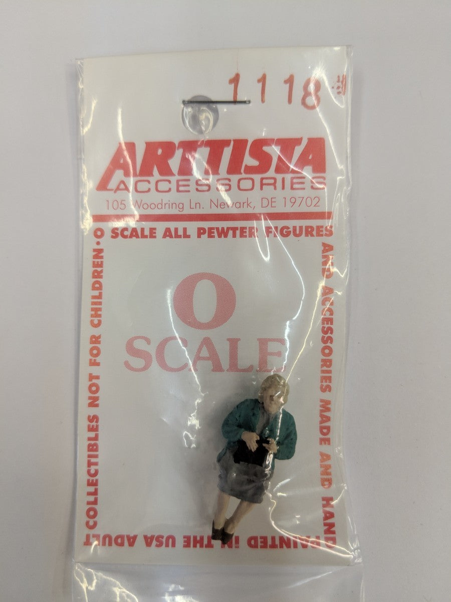 Arttista 1118 O Sitting Old Woman Pewter Figure