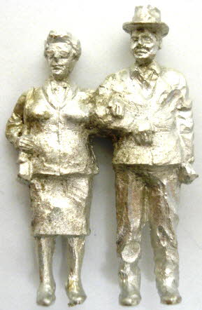 Arttista 1208 Unpainted Man and Woman Standing Pewter Figure