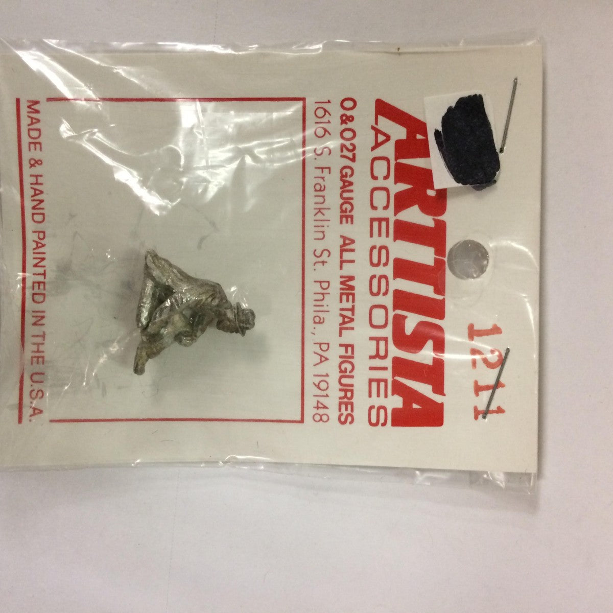 Arttista 1211 O Sitting Hobo Pewter Figure - Unpainted