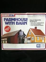 Life Like 1336 HO Farmhouse With Barn Building Kit