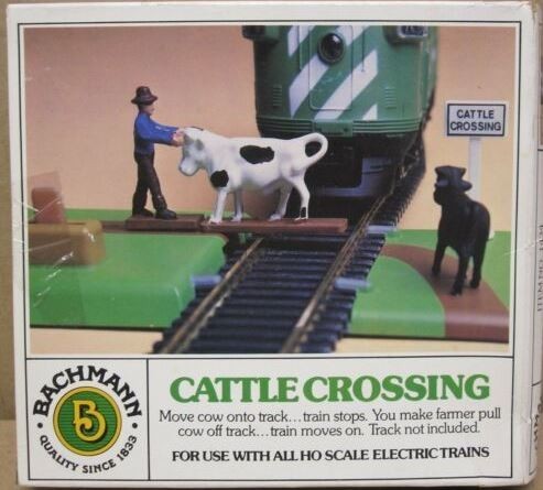 Bachmann 1434 HO Cattle Crossing Building Kit