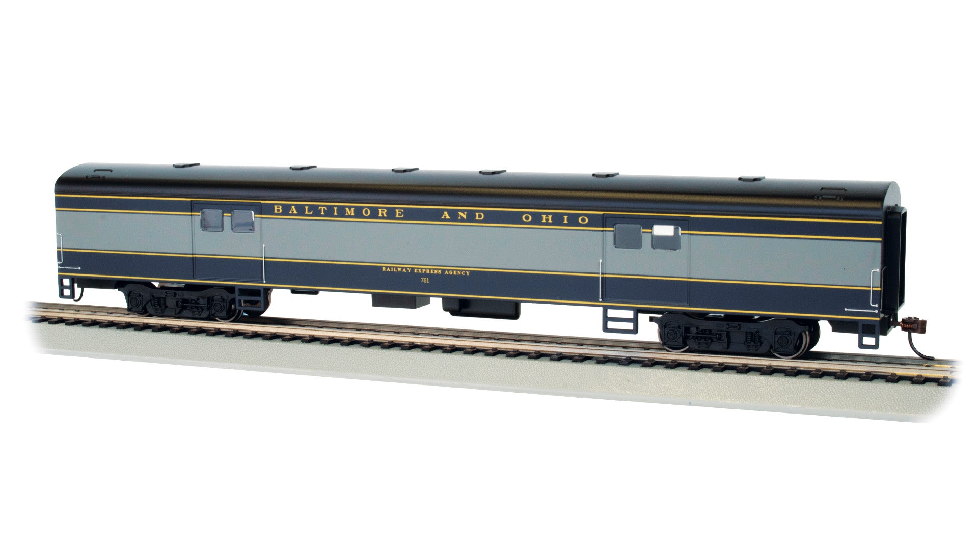 Bachmann 14410 HO Baltimore and Ohio 72' Smooth-Side Baggage Car #761