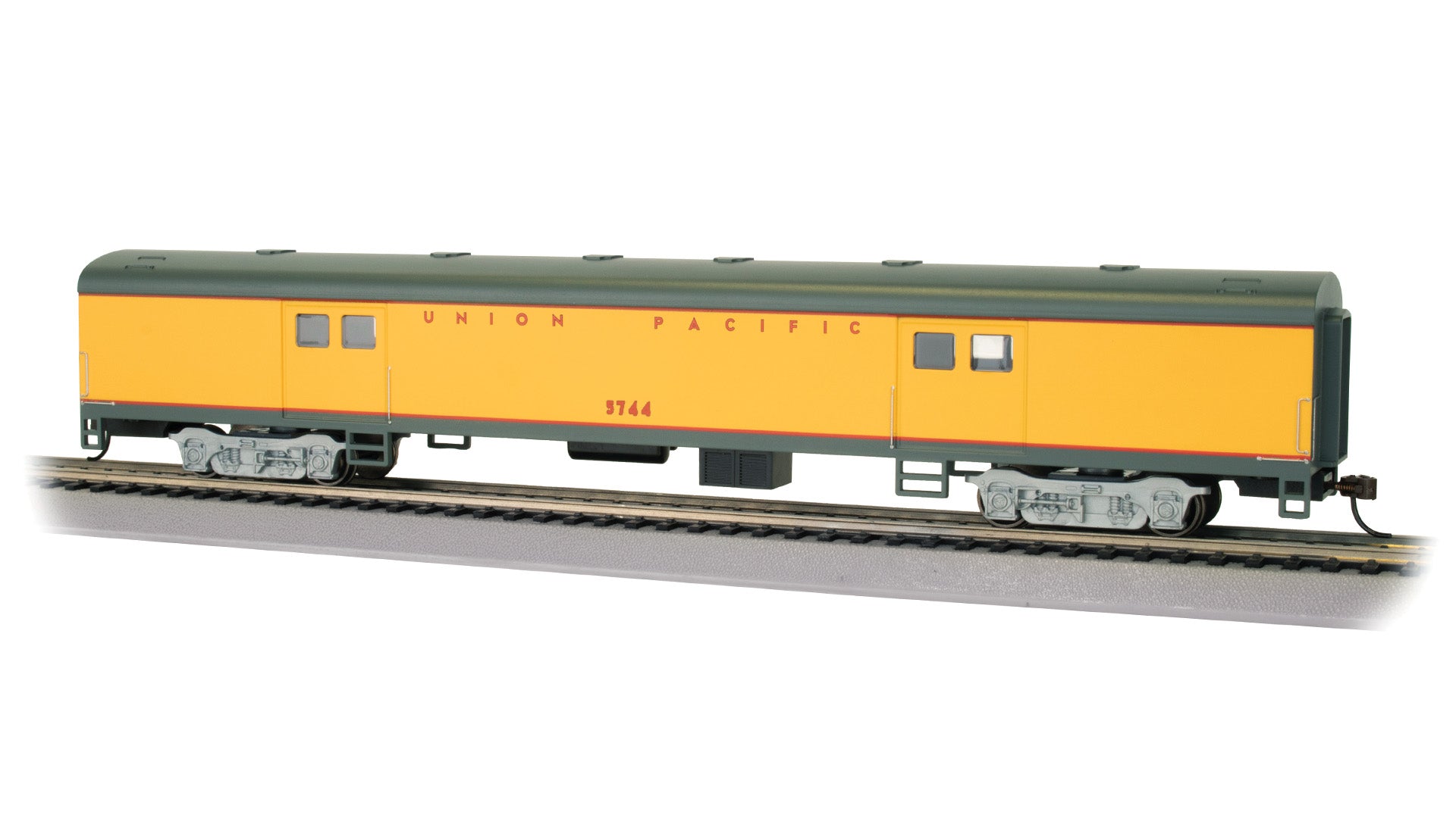 Bachmann 14411 HO Union Pacific 72' Smooth-Side Baggage Car #5744