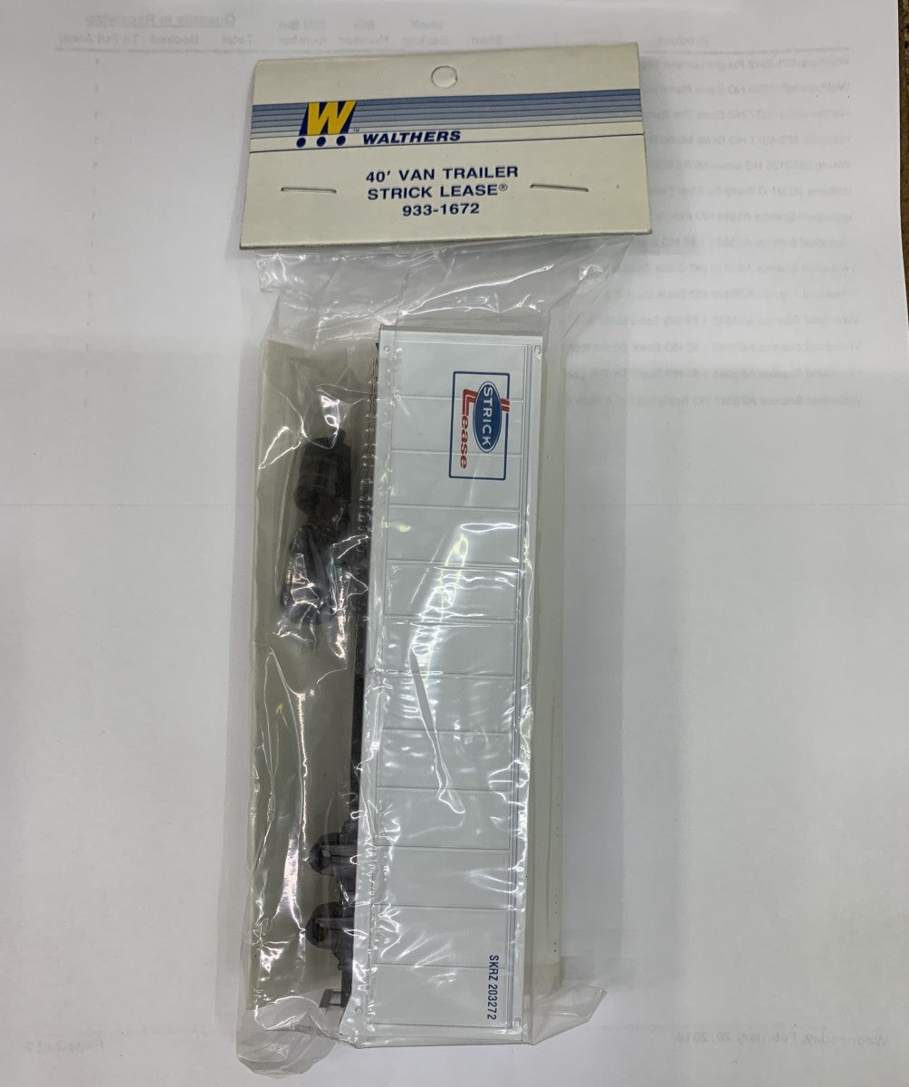 Walthers 933-1672 HO Scale Strick Lease 40' Van Trailer