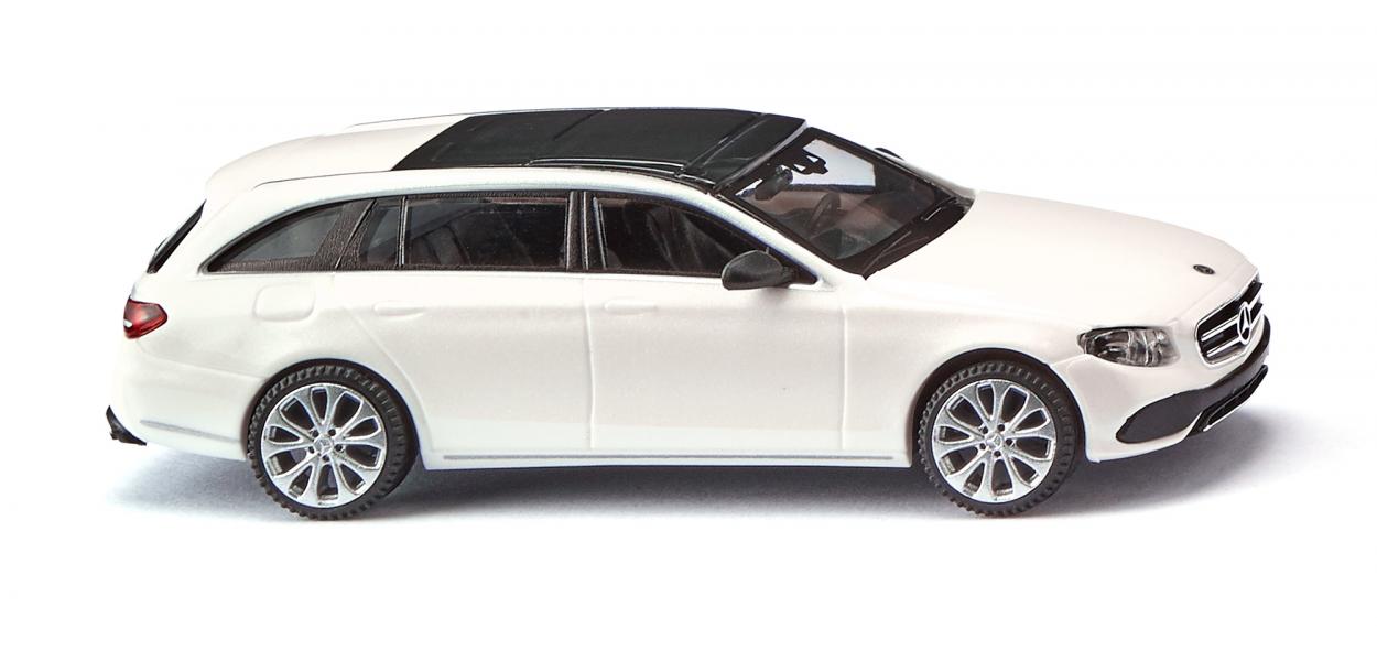 Wiking 022713 HO Mercedes-Benz E-Class S213 Avantgarde Diamond White