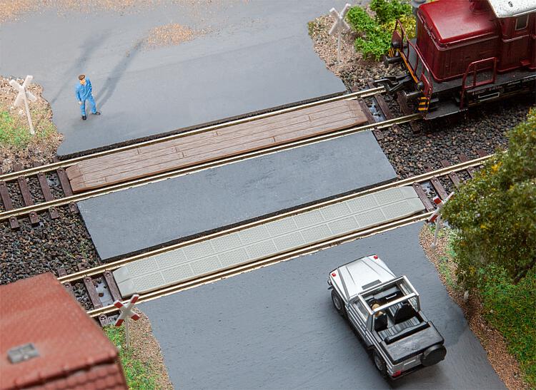 Faller 180969 HO 2 Level Crossings