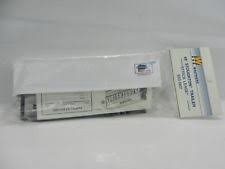 Walthers 933-1907 HO Scale Strick Lease 48' Stoughton Trailer
