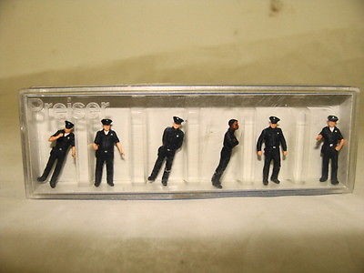 Preiser 1010059 HO US City Police #2 Figures (Set of 6)
