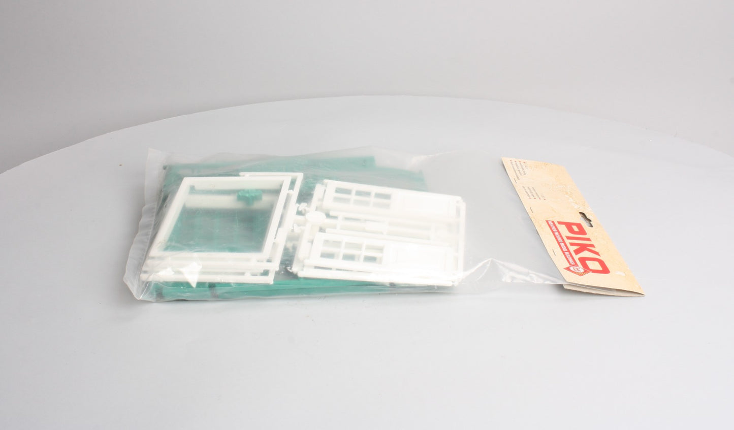 Piko 62800 G Scale Doors Kit