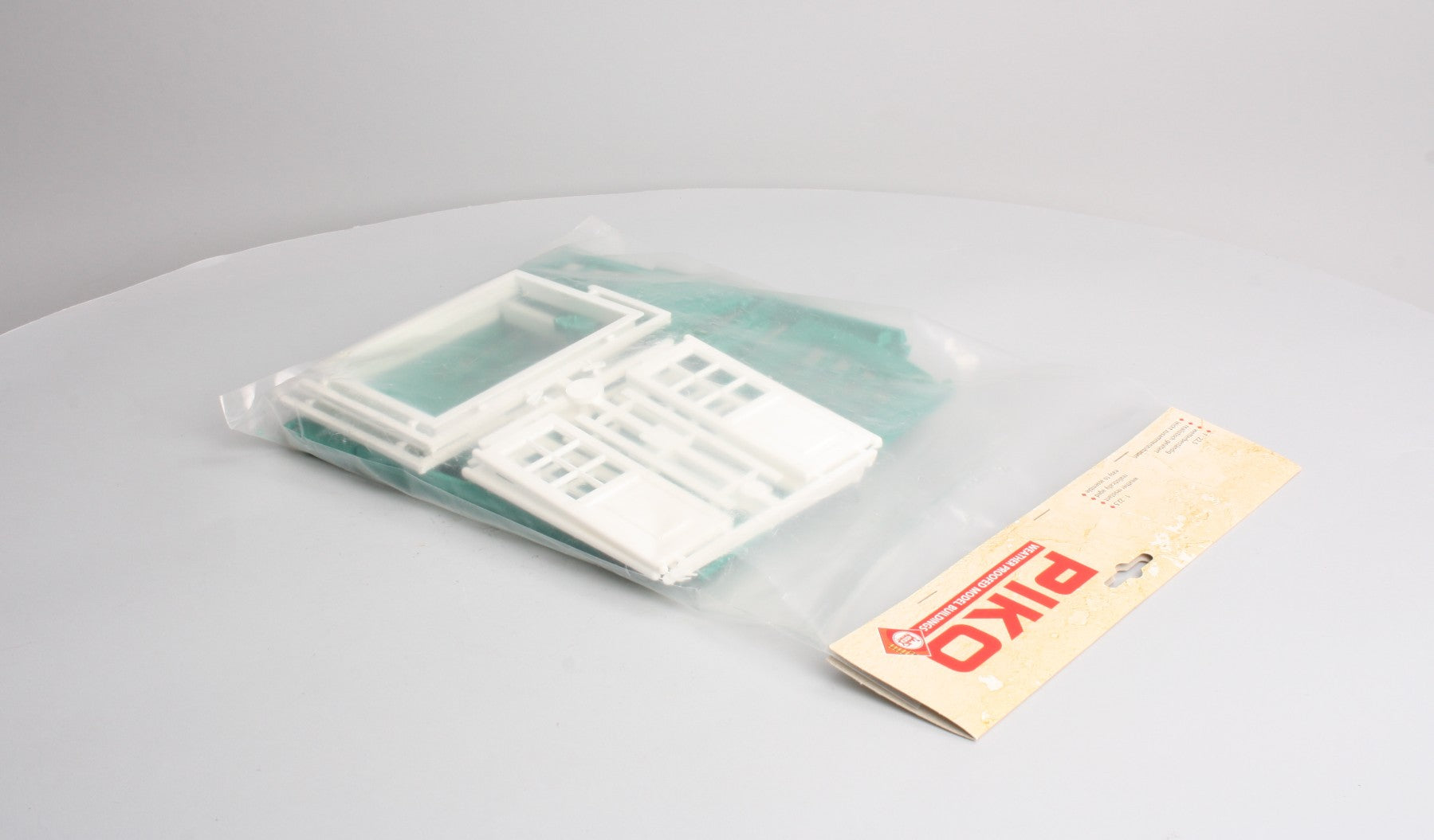 Piko 62800 G Scale Doors Kit