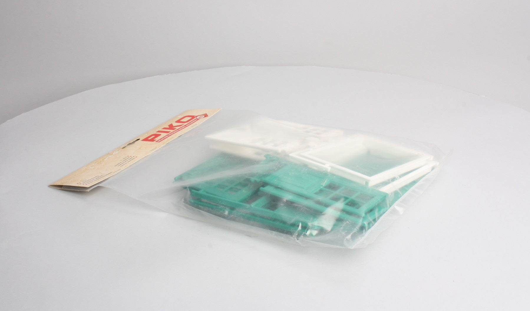 Piko 62800 G Scale Doors Kit