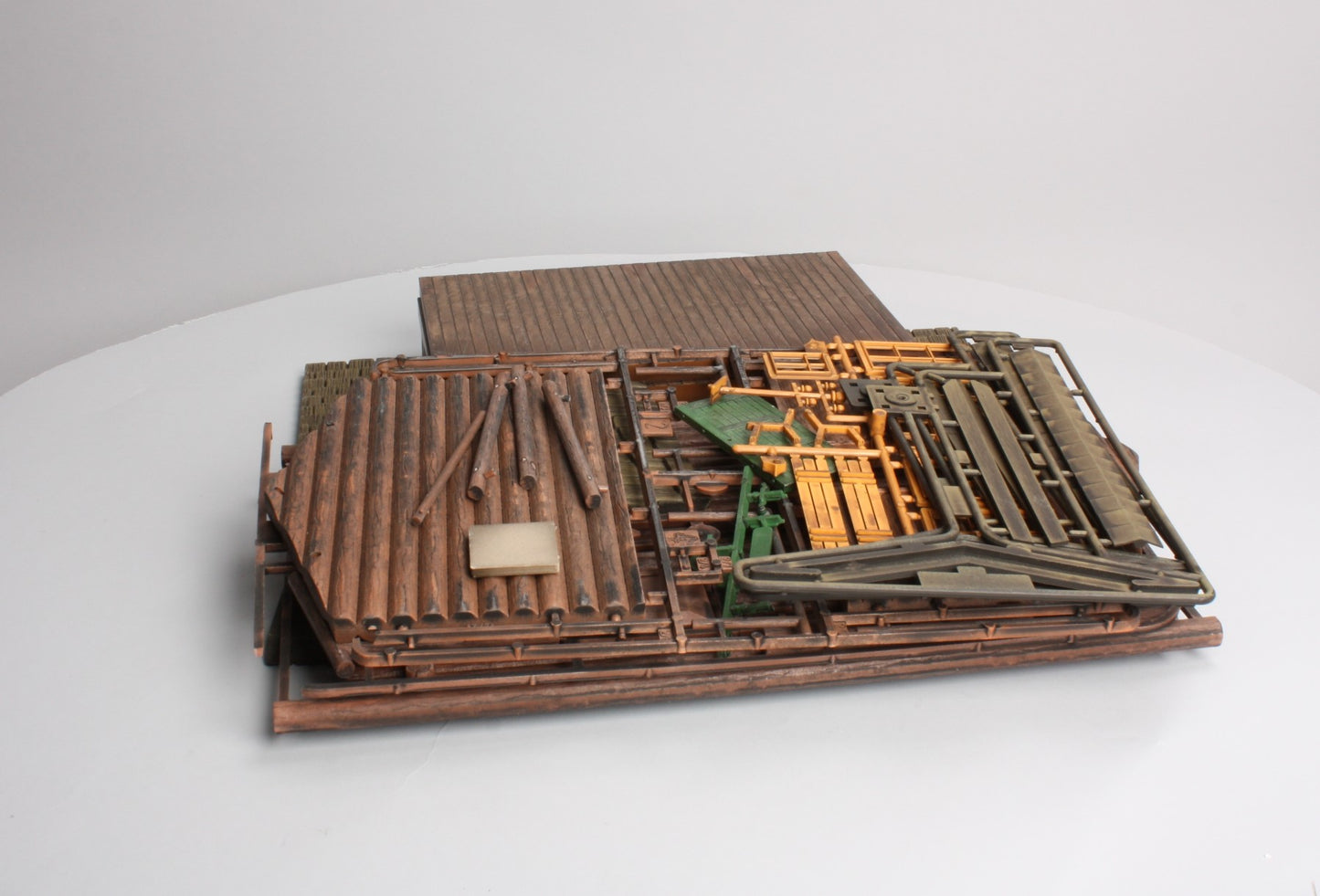 Pola 331722 G Log Cabin Kit