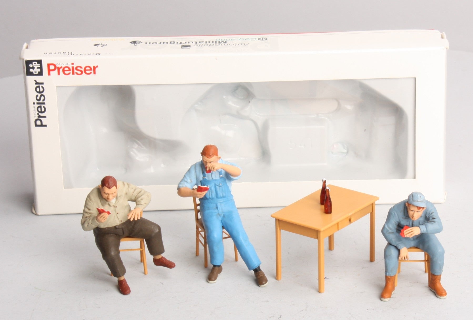 Preiser 45141 G Men Playing Cards Figures (Set of 3)