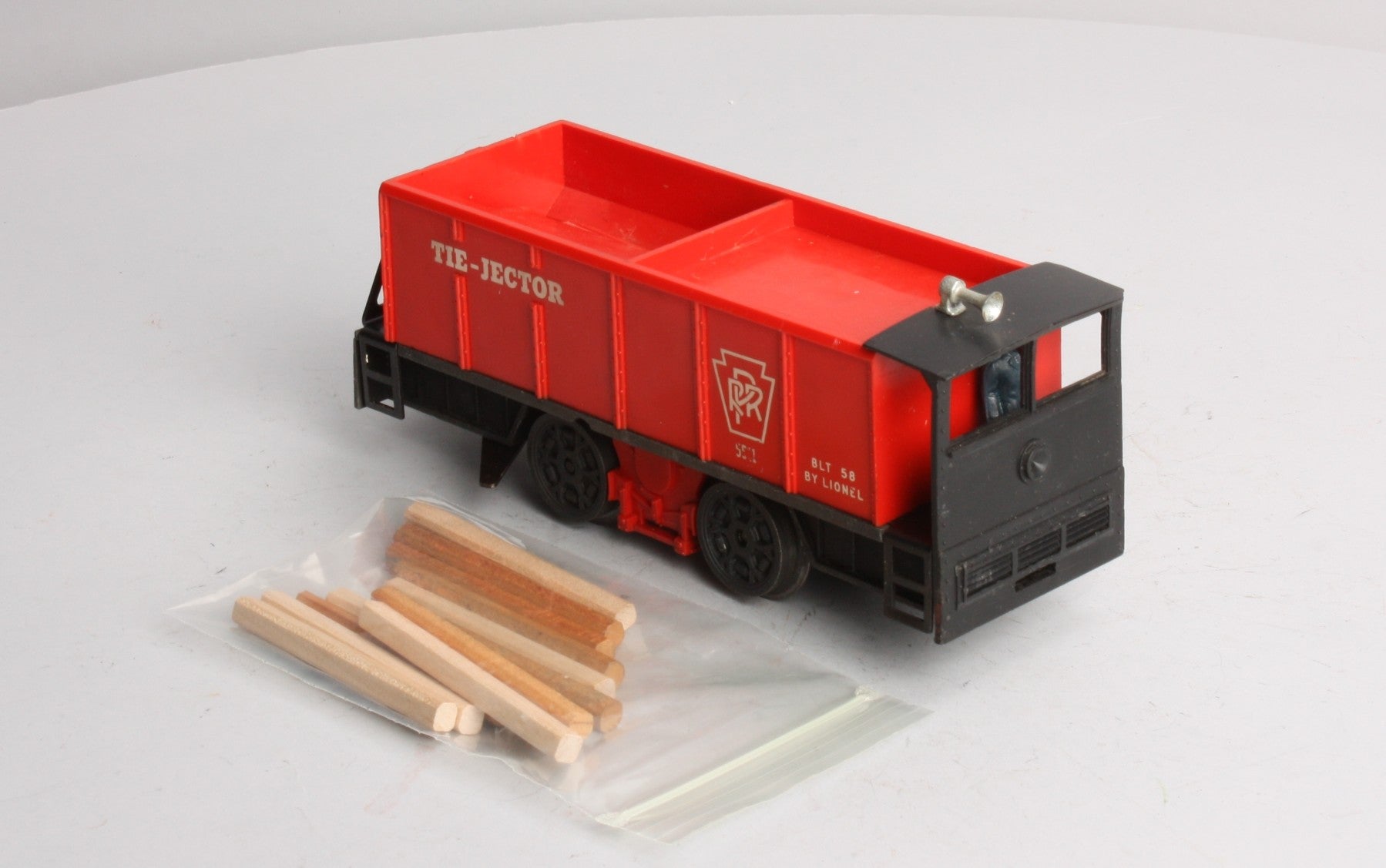 Lionel 5511 Vintage O Tie-Jector - DO NOT USE - See 55 Instead