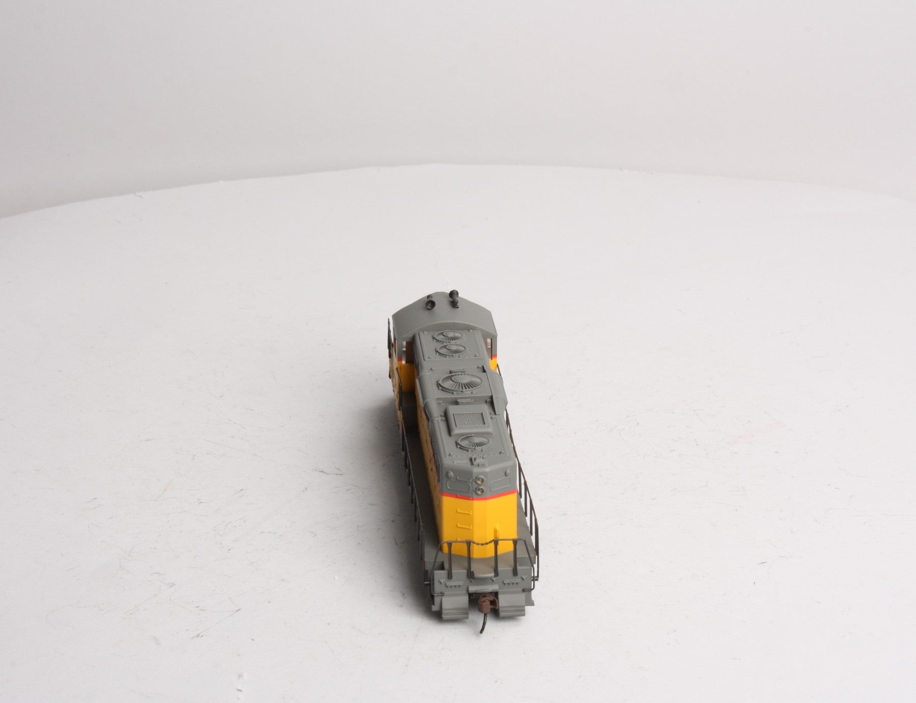 Walthers 931-102 HO Union Pacific EMD GP9M Diesel Loco #289 - Standard DC