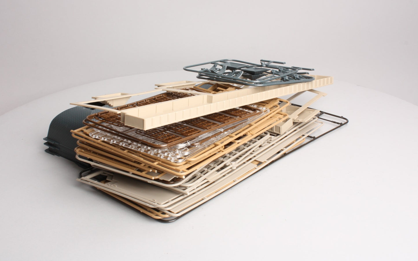 Vollmer 3560 HO Scale Bahnhof "Baden-Baden'' Model Building Station Kit