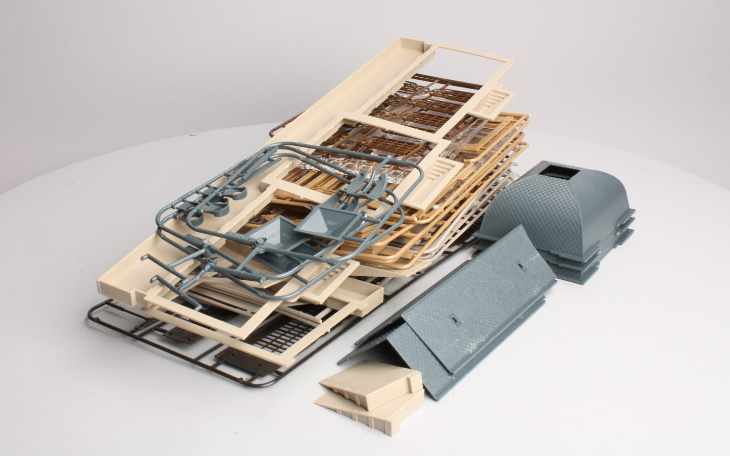 Vollmer 3560 HO Scale Bahnhof "Baden-Baden'' Model Building Station Kit
