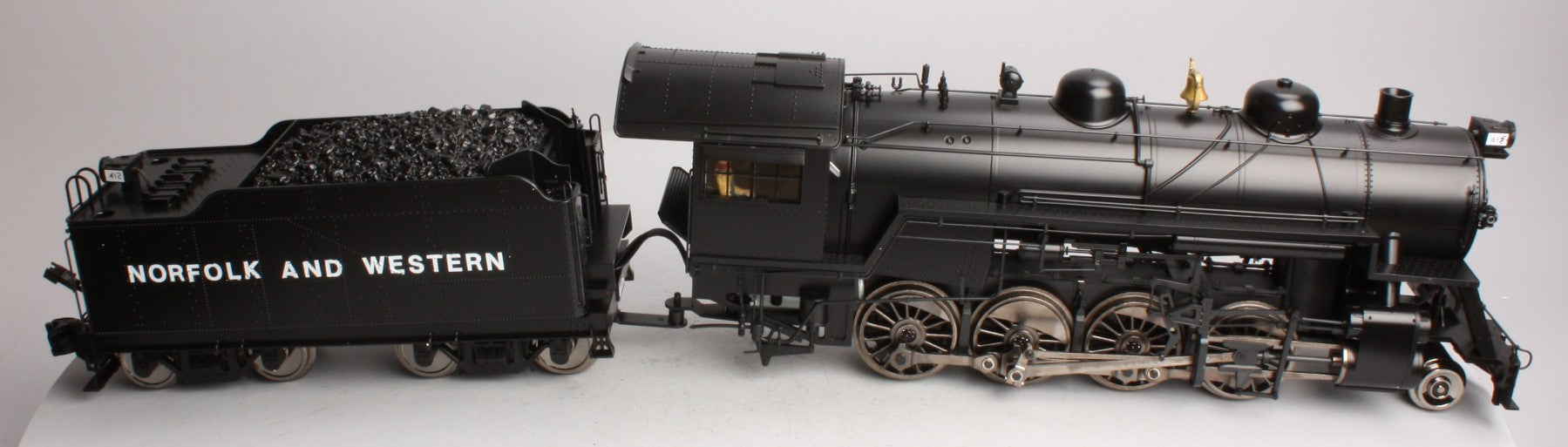 Aristo-Craft 20600 G Undecorated 2-8-0 Consolidation Steam Locomotive