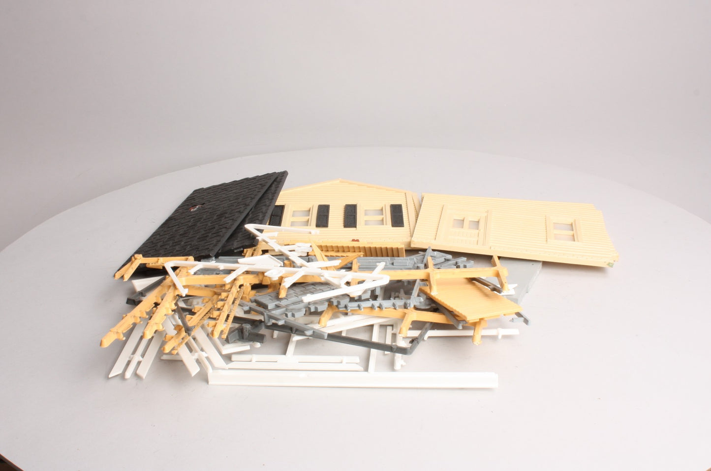 Piko 62239 G Scale Wohnhaus B. Adams House Building Kit