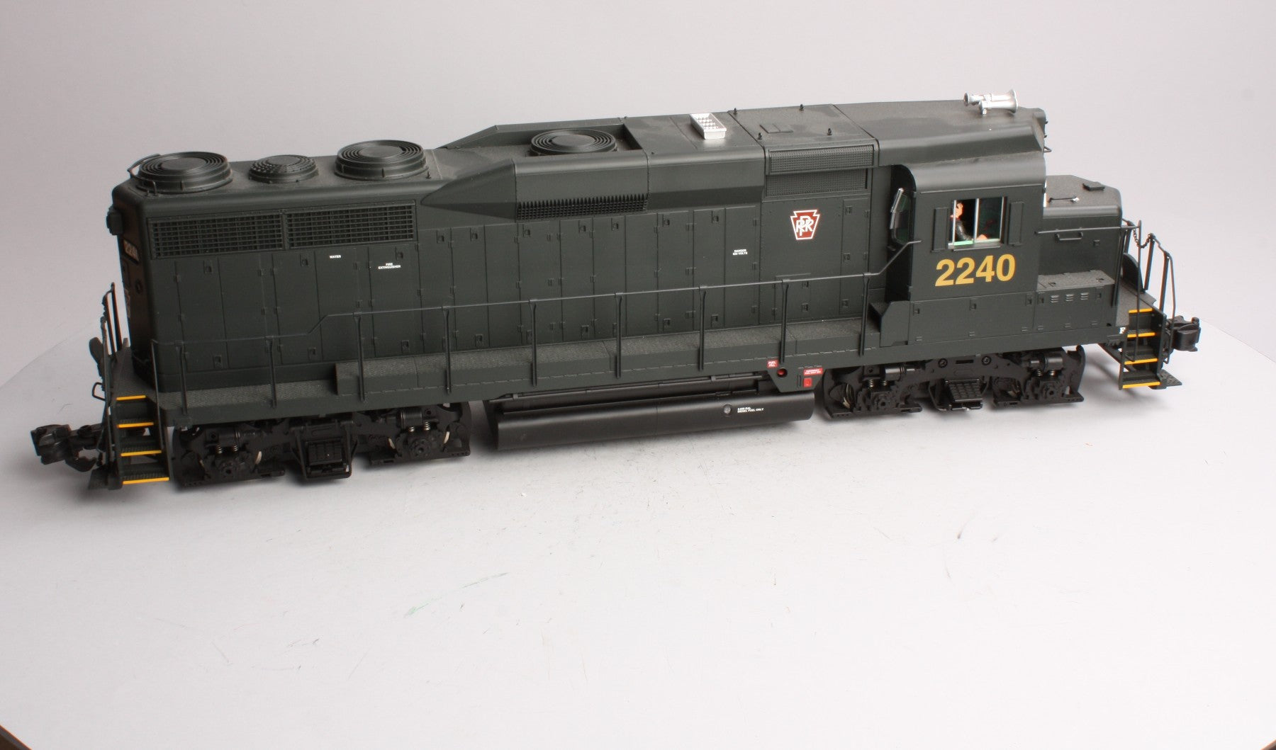 USA Trains R22457 G Pennsylvania GP30 Diesel Locomotive #2223
