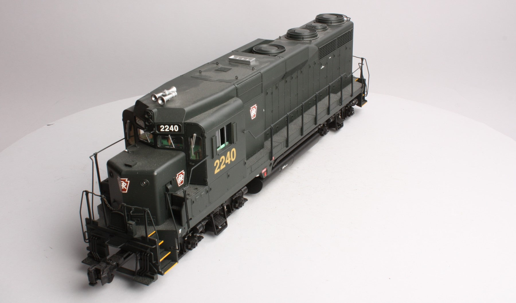 USA Trains R22457 G Pennsylvania GP30 Diesel Locomotive #2223