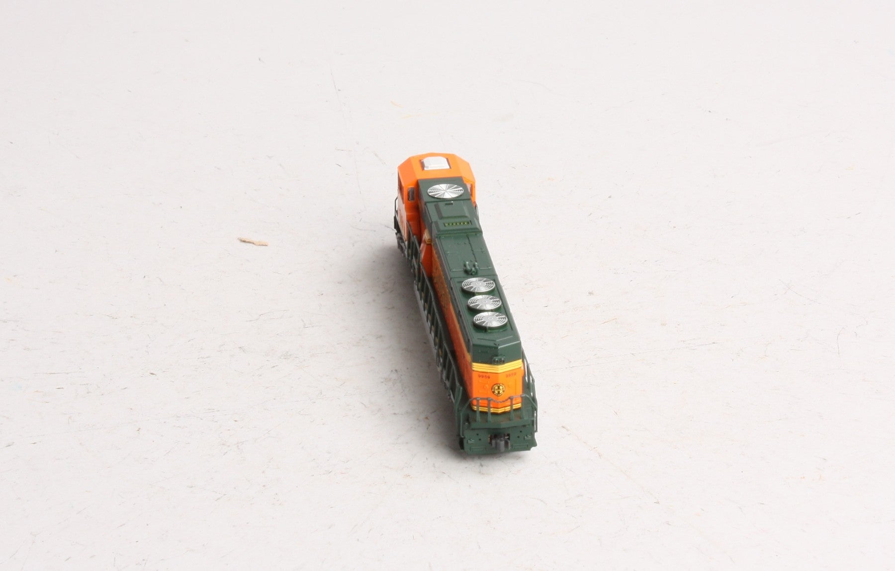 Kato 176-6402 N Scale BNSF SD-70 MAC Diesel Locomotive #9959