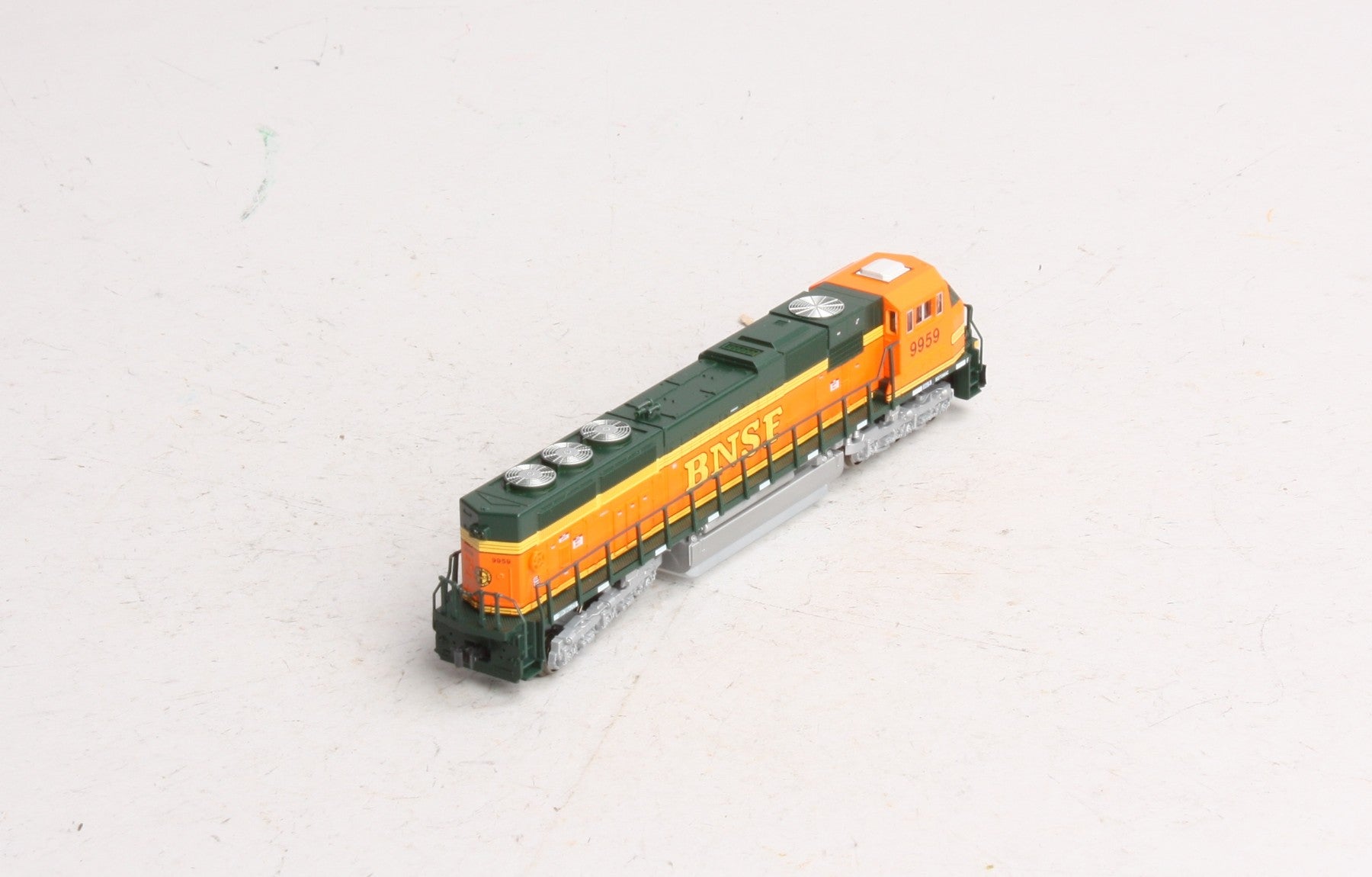 Kato 176-6402 N Scale BNSF SD-70 MAC Diesel Locomotive #9959