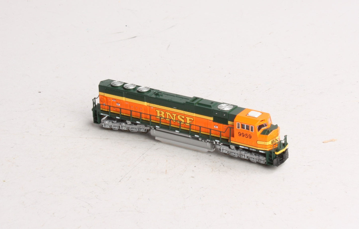 Kato 176-6402 N Scale BNSF SD-70 MAC Diesel Locomotive #9959