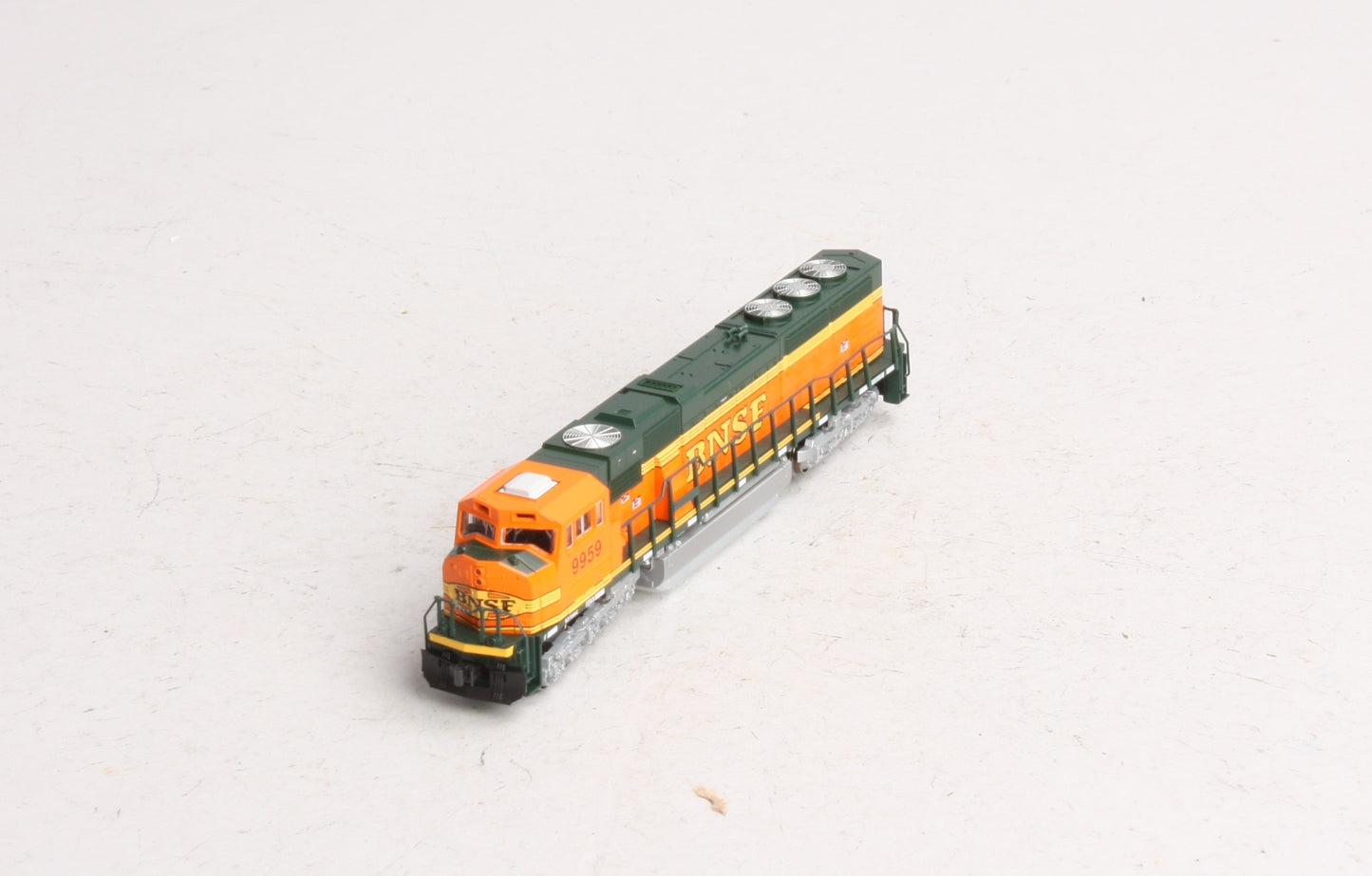 Kato 176-6402 N Scale BNSF SD-70 MAC Diesel Locomotive #9959