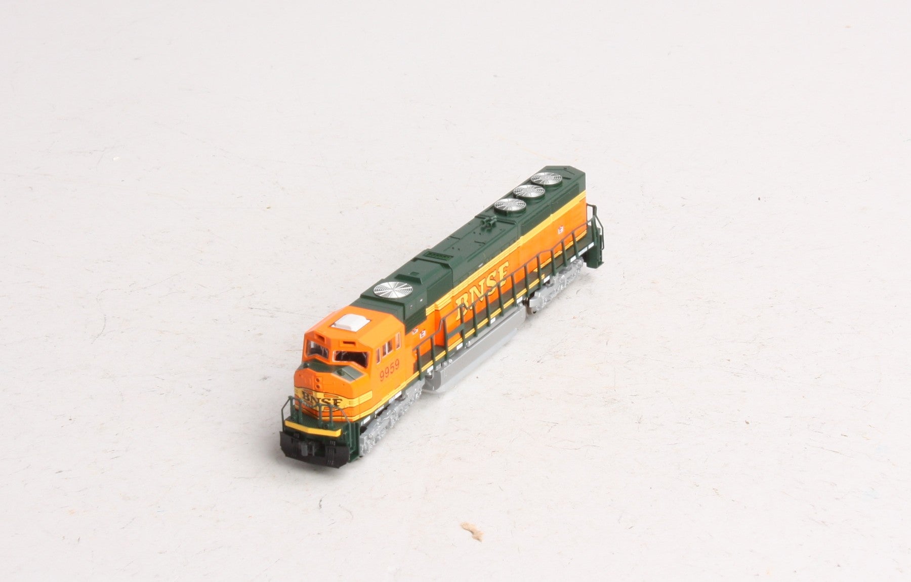 Kato 176-6402 N Scale BNSF SD-70 MAC Diesel Locomotive #9959