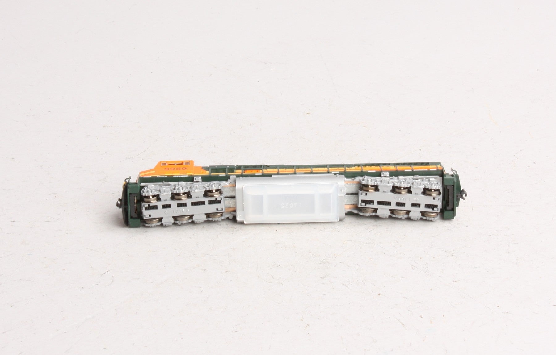 Kato 176-6402 N Scale BNSF SD-70 MAC Diesel Locomotive #9959