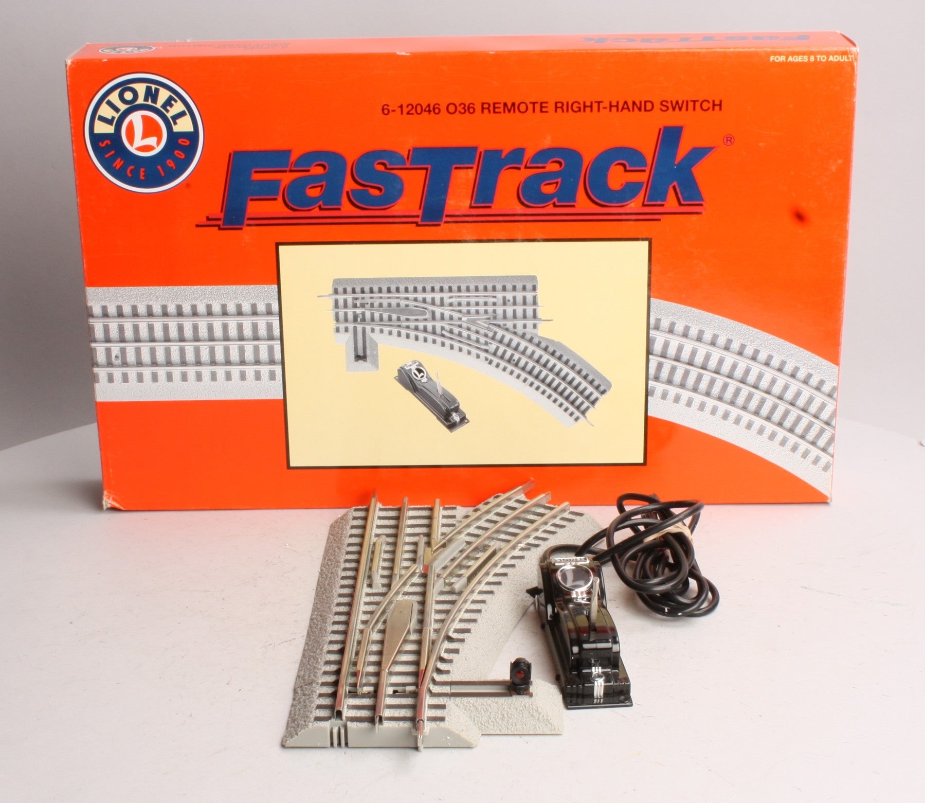 Lionel 6-12046 O Gauge O36 FasTrack Right Hand Remote-Control Switch Turnout