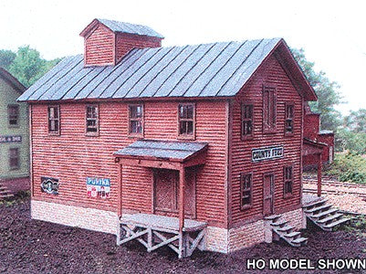 Branchline 884 N County Feed Model Kit