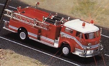 Busch 5604 HO Pumper Fire Truck With Operating Flashing Lights