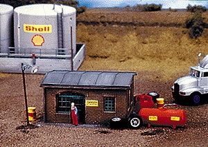 Con-Cor 9064 HO Cambria City Tire Repair Shop Kit