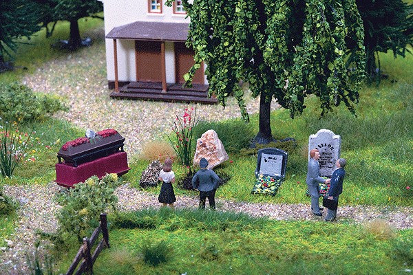Noch 11381 HO Funeral Figures With Graves and Tombstones (Set of 8)